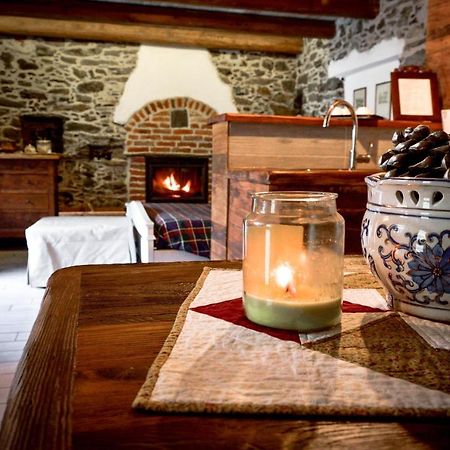 Chalet In Pietra E Legno Con Caminetto Inverso Pinasca Bagian luar foto