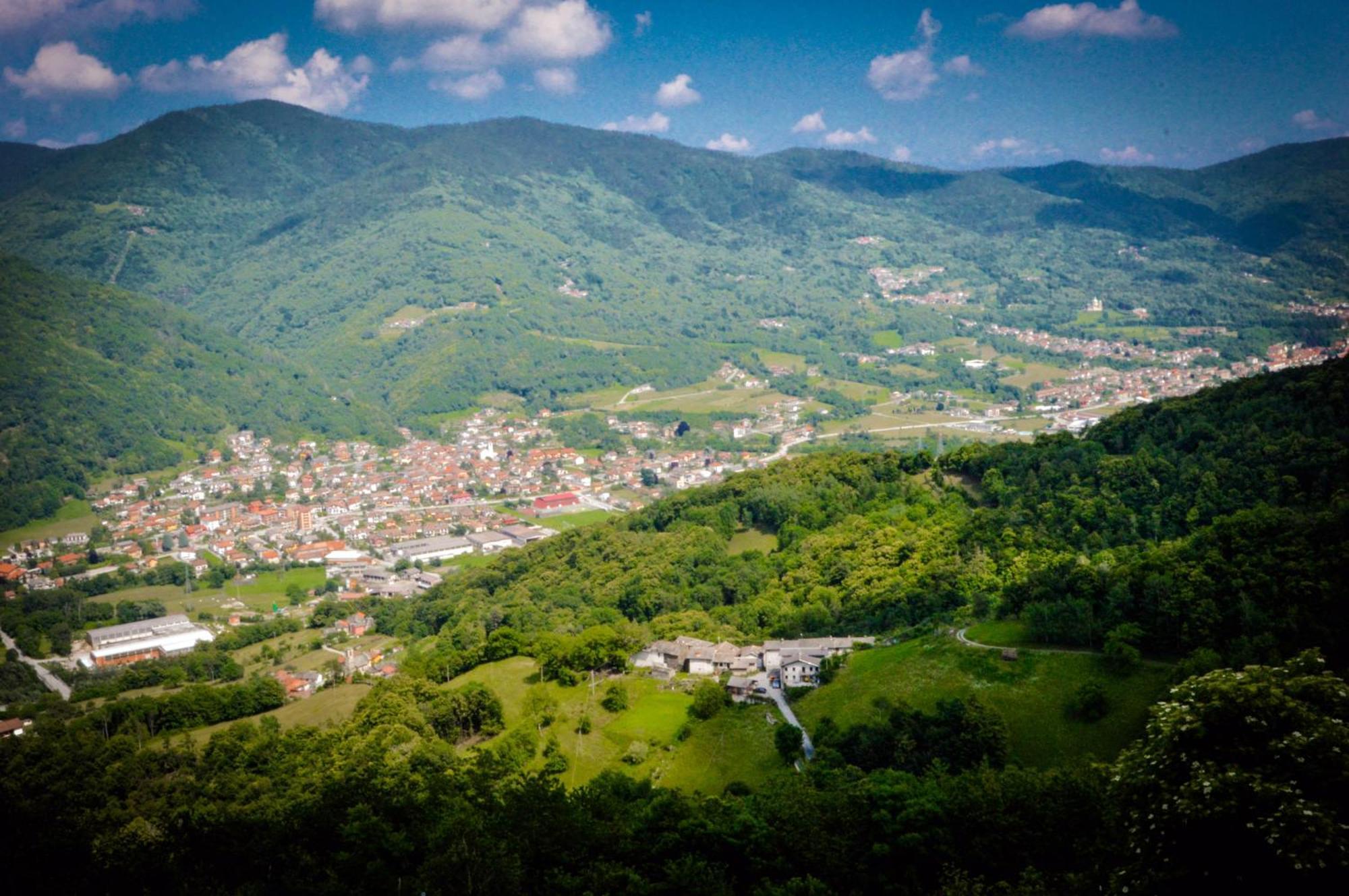 Chalet In Pietra E Legno Con Caminetto Inverso Pinasca Bagian luar foto
