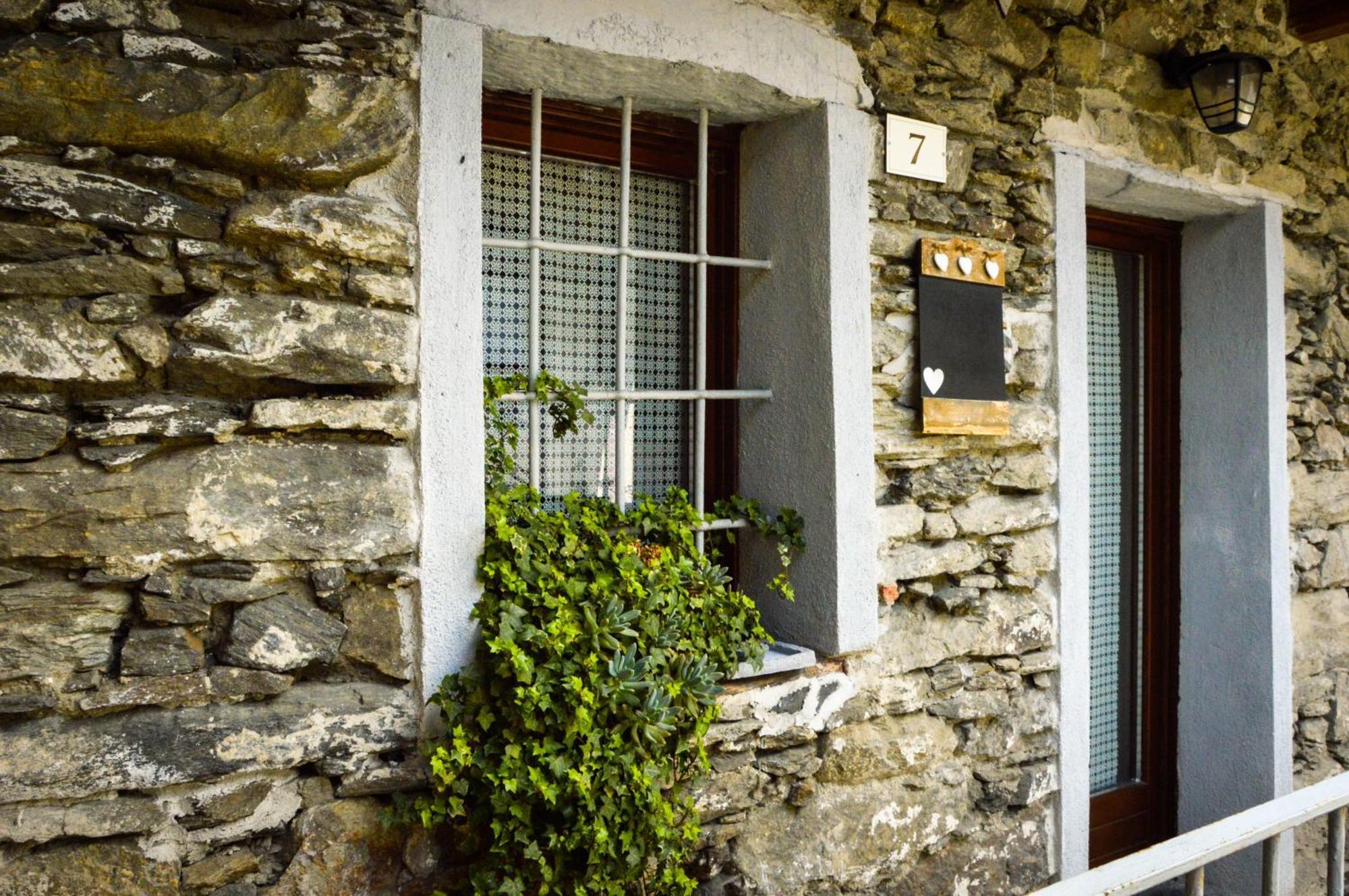 Chalet In Pietra E Legno Con Caminetto Inverso Pinasca Bagian luar foto