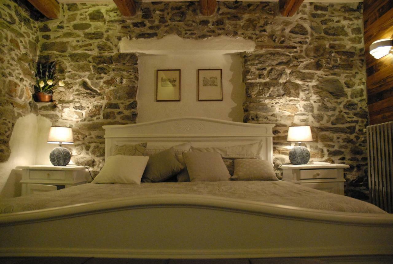 Chalet In Pietra E Legno Con Caminetto Inverso Pinasca Bagian luar foto